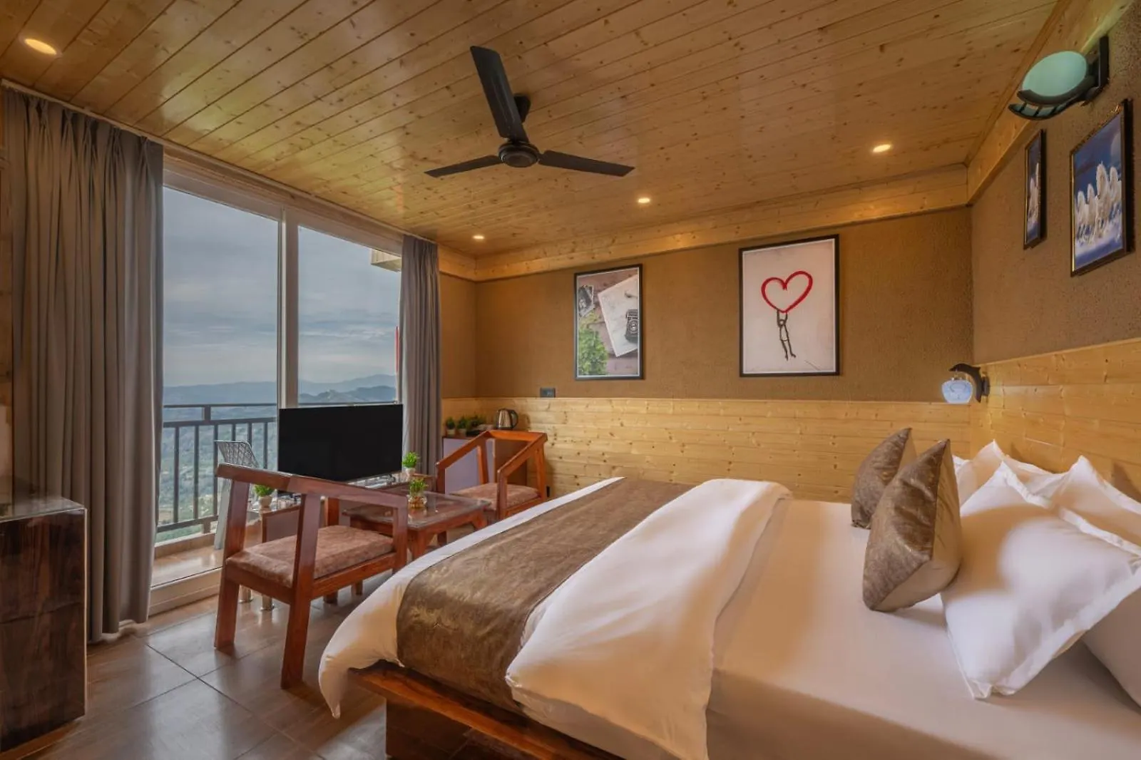 מלון שימלה The Charvi Retreat By Exotic Stays